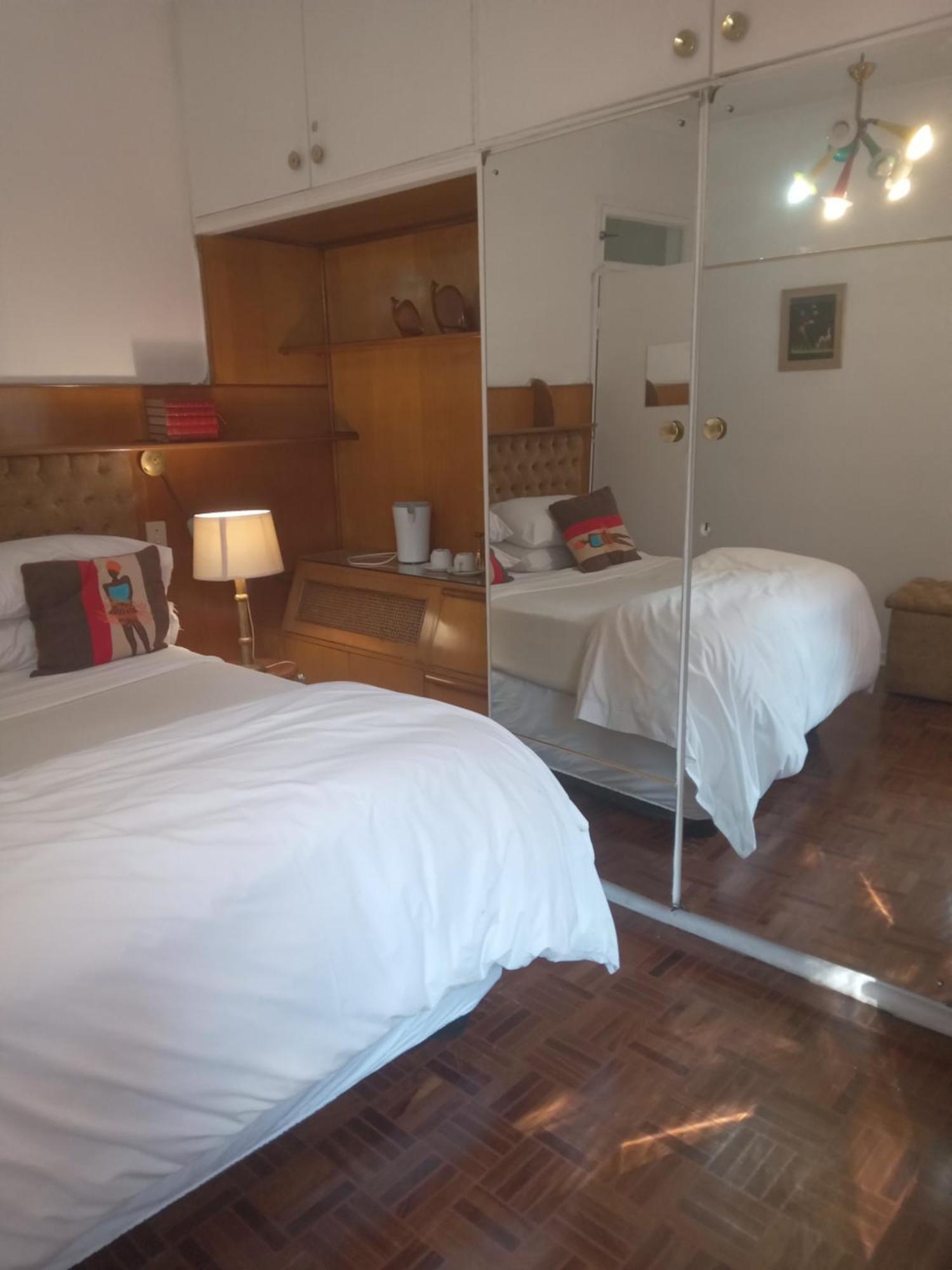 Emerald Guest House Springs エクステリア 写真
