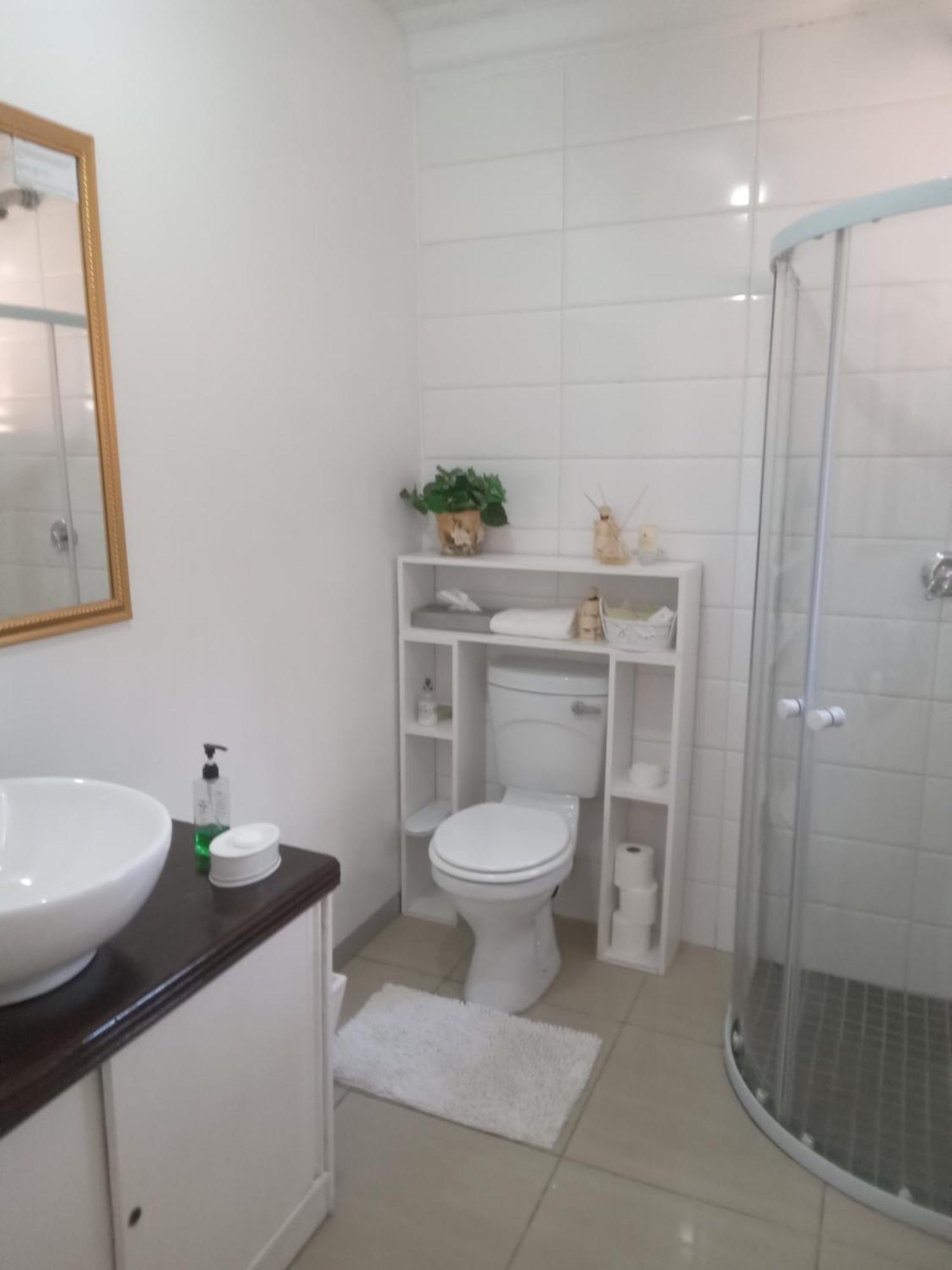 Emerald Guest House Springs エクステリア 写真